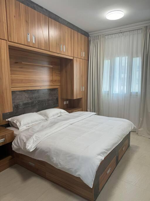 Spacious Flat In